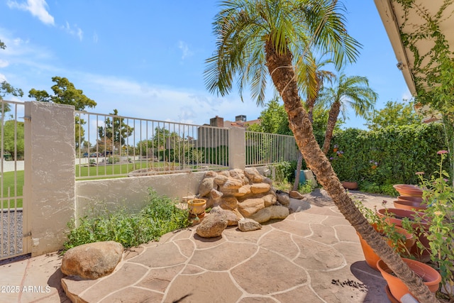11465 N 56th St, Scottsdale, AZ 85254 - view of patio featuring fence