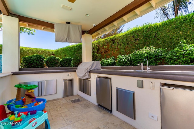 4332 S Oregon Ct, Chandler, AZ 85248 - view of patio / terrace with a sink