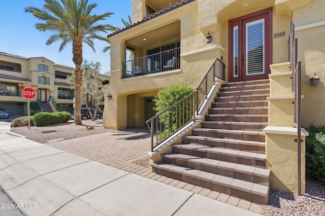 7122 W Ivanhoe St, Chandler, AZ 85226 - property entrance featuring stucco siding and driveway
