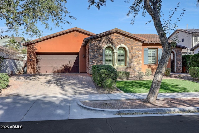 view of front facade featuring a garage