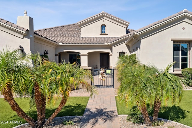 view of mediterranean / spanish-style house