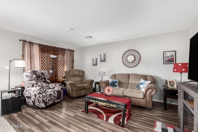 711 E Laurel Dr Unit 17, Casa Grande, AZ 85122 - living area featuring wood finished floors and visible vents