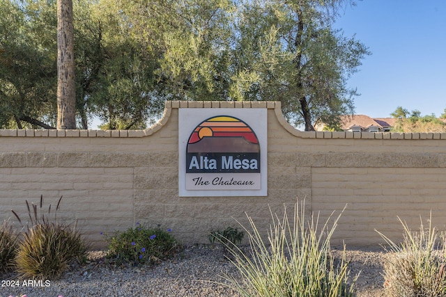 view of community / neighborhood sign