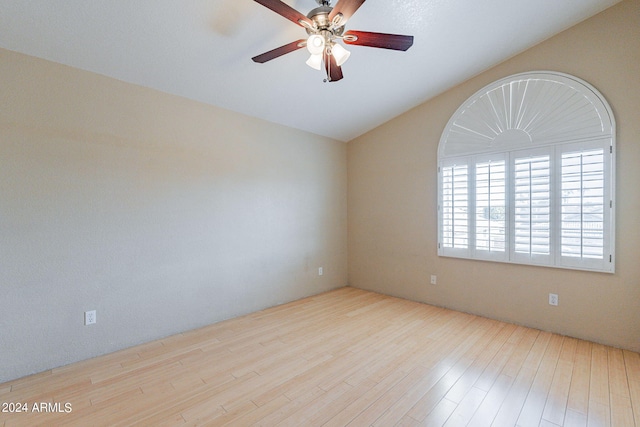 unfurnished room with light hardwood / wood-style floors and ceiling fan