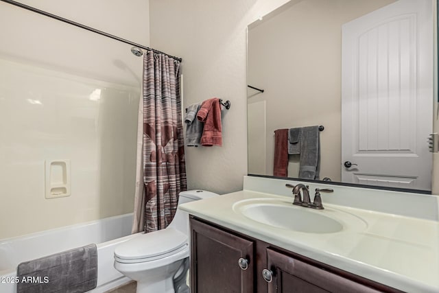 1813 N Trowbridge, Mesa, AZ 85207 - full bath with shower / bath combination with curtain, toilet, and vanity