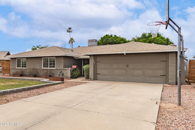 ranch-style home with driveway