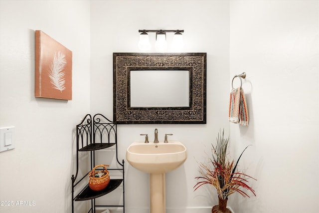 15816 E Eagle Crest Rd, Fountain Hills, AZ 85268 - view of bathroom