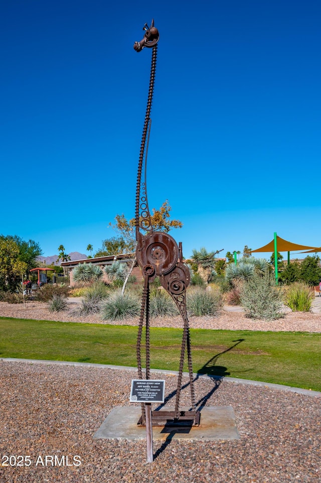 15816 E Eagle Crest Rd, Fountain Hills, AZ 85268 - view of home's community featuring a lawn