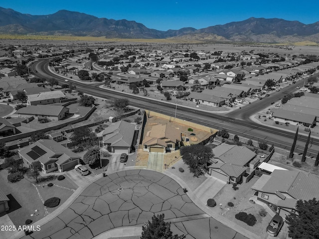 2386 Skyview Dr, Sierra Vista, AZ 85635 - aerial view of residential area featuring mountains
