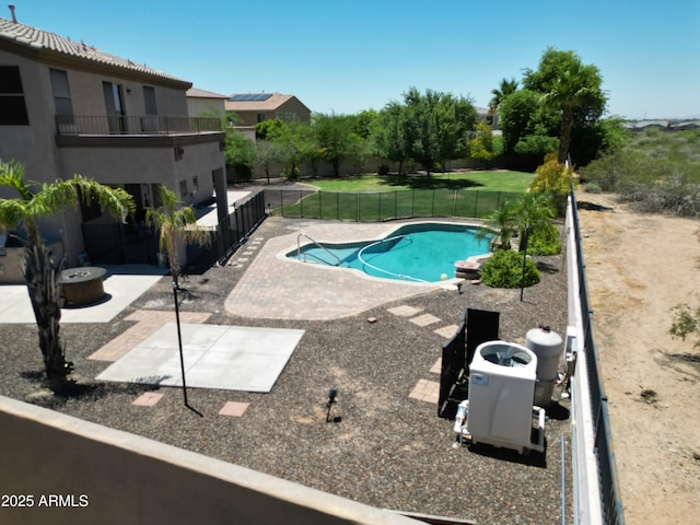 7398 W Paso Trl, Peoria, AZ 85383 - view of pool featuring a patio area