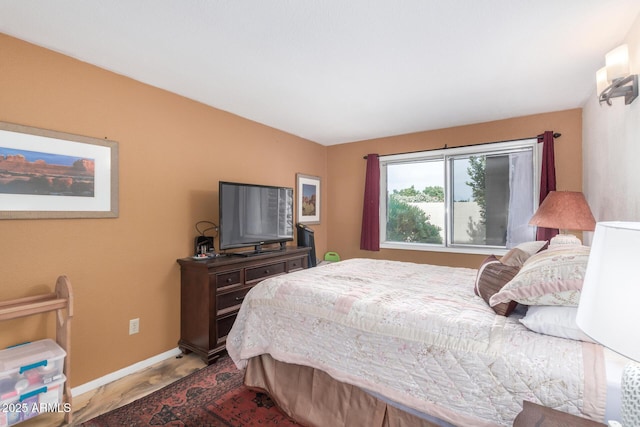 1916 W Morningside Dr Unit 108, Phoenix, AZ 85023 - bedroom featuring baseboards