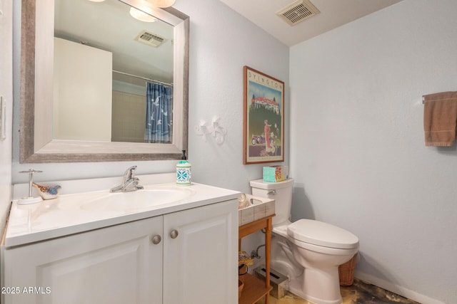 1916 W Morningside Dr Unit 108, Phoenix, AZ 85023 - bathroom featuring visible vents, curtained shower, toilet, and vanity