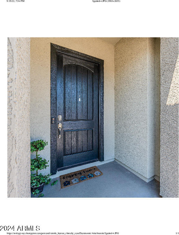 view of property entrance