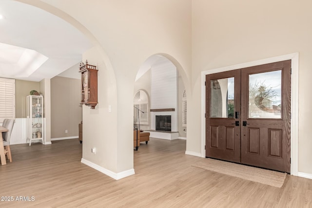 3514 E Desert Willow Rd, Phoenix, AZ 85044 - foyer entrance featuring wood finished floors and baseboards