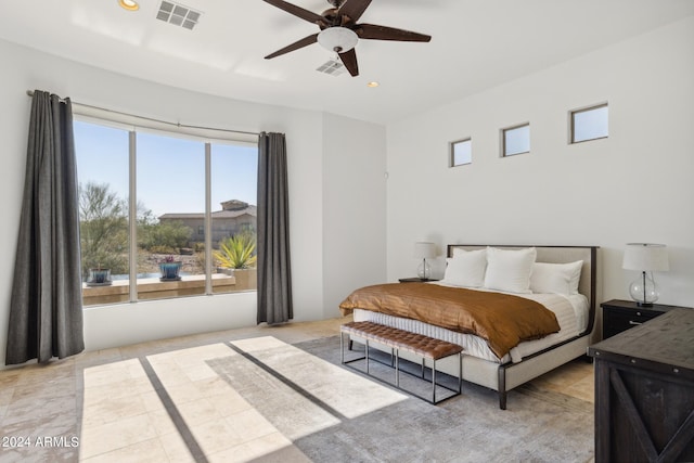 bedroom with ceiling fan