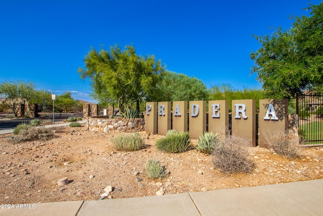 view of community / neighborhood sign