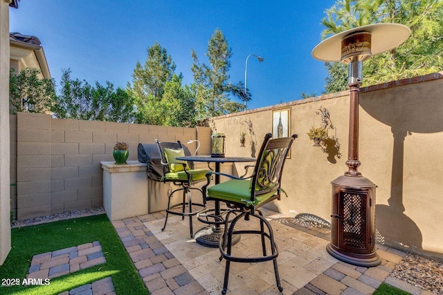 1952 W Yellowstone Way, Chandler, AZ 85248 - view of patio featuring fence