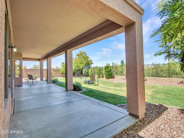 40814 N Majesty Ct, Anthem, AZ 85086 - fenced backyard featuring a patio