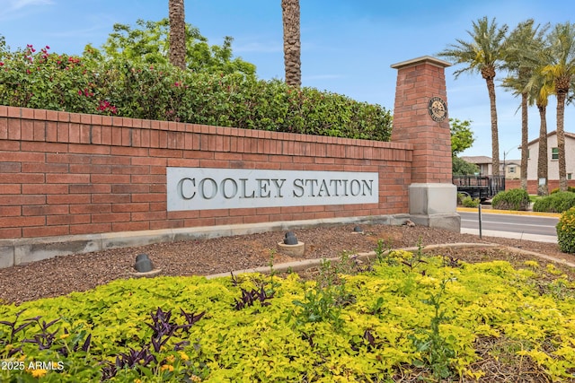 3687 E Leslie Dr, Gilbert, AZ 85296 - community / neighborhood sign with fence