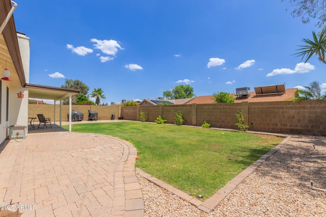 19 W Wickieup Ln, Phoenix, AZ 85027 - view of yard featuring a patio