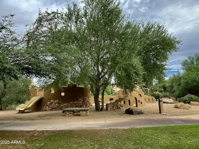 view of surrounding community