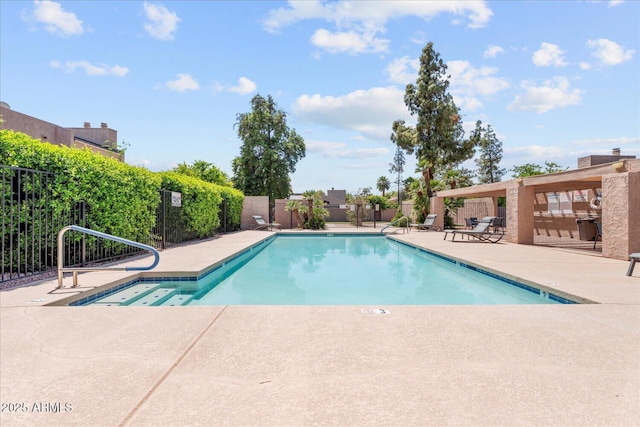 2313 S Grandview Ave, Tempe, AZ 85282 - community pool with a patio