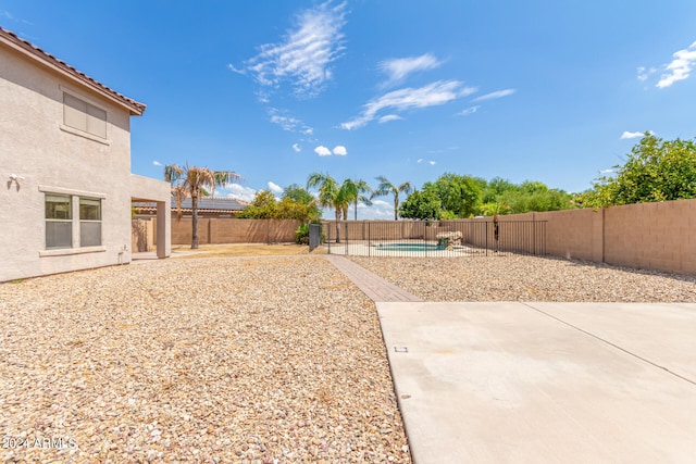 view of yard with a patio