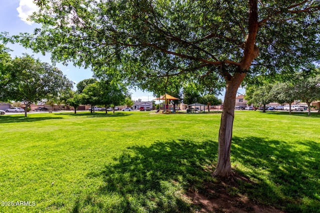 exterior space featuring a lawn