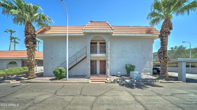 view of mediterranean / spanish-style house