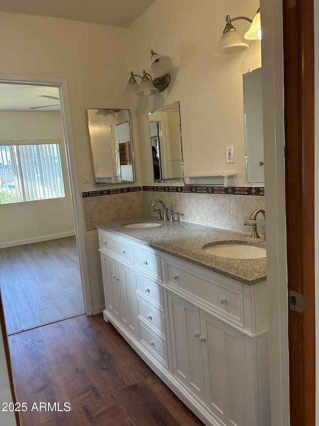 344 E Aepli Dr, Tempe, AZ 85282 - full bath with wood finished floors and double vanity