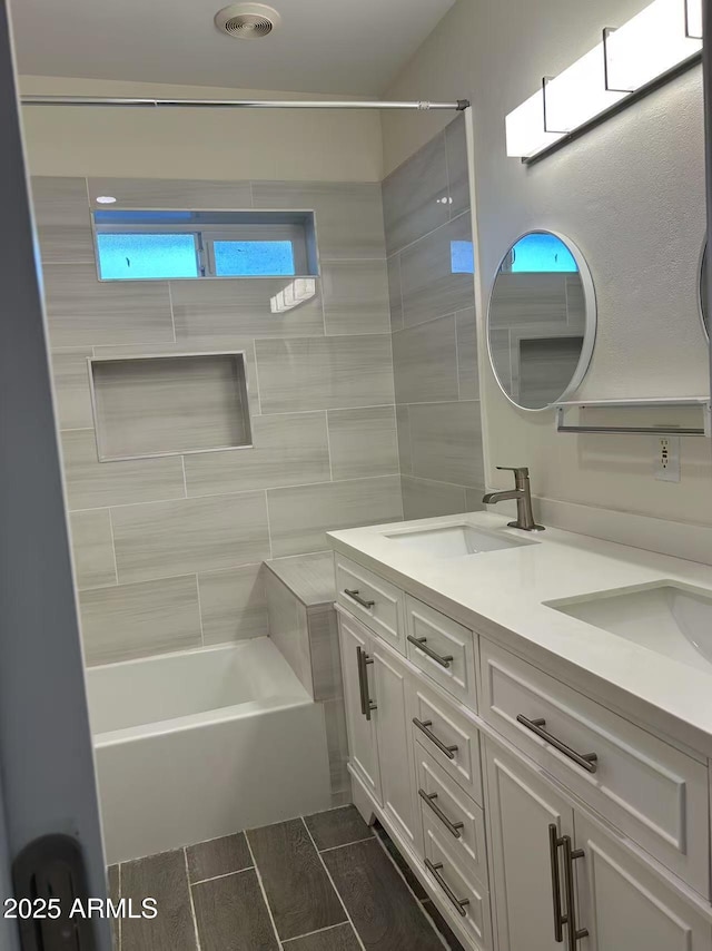 344 E Aepli Dr, Tempe, AZ 85282 - full bath with double vanity and shower / washtub combination