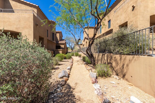 16600 N Thompson Peak Pkwy Unit 1072, Scottsdale, AZ 85260 - view of yard with fence
