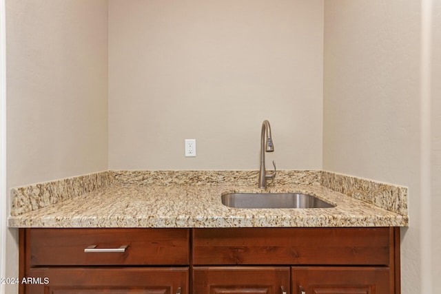 bathroom featuring sink