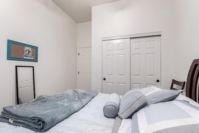 bedroom with a closet
