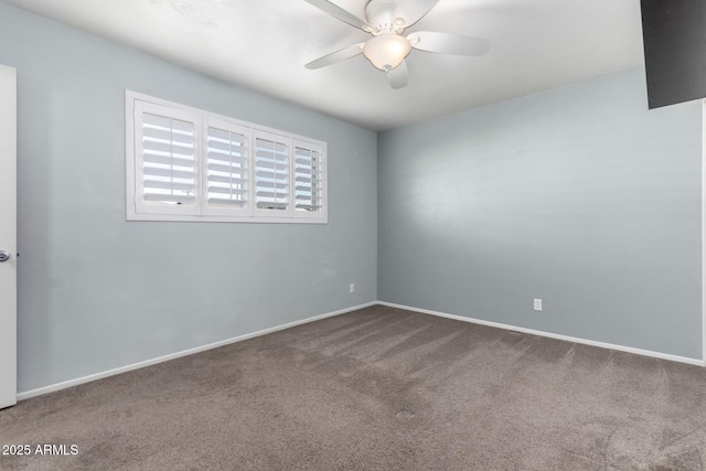 unfurnished room featuring carpet flooring and ceiling fan