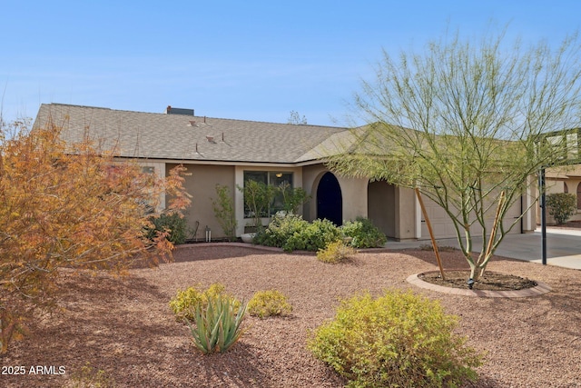 view of front facade featuring a garage