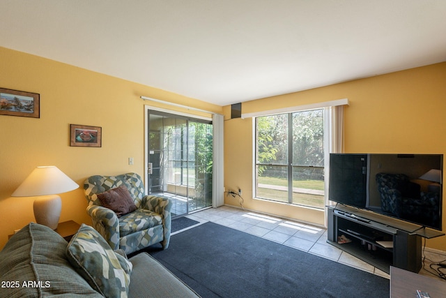 3131 W Cochise Dr Unit 144, Phoenix, AZ 85051 - living room featuring tile patterned floors