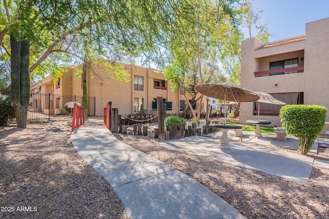 3131 W Cochise Dr Unit 144, Phoenix, AZ 85051 - surrounding community featuring fence and a patio