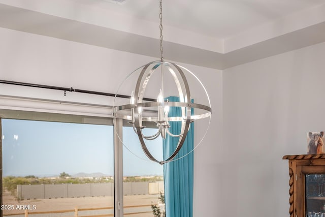 room details featuring a notable chandelier