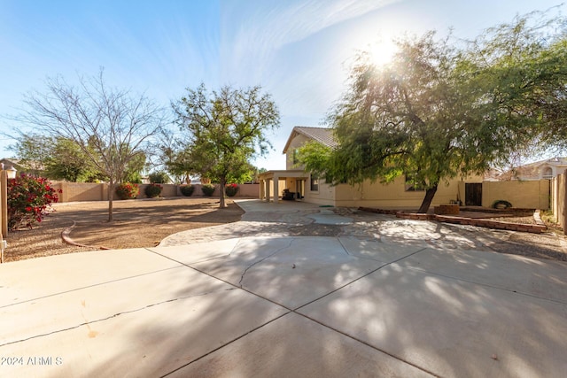 view of front of property featuring a patio