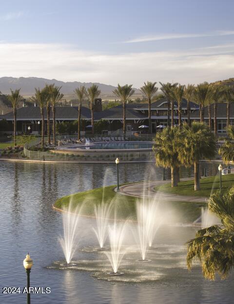 water view with a mountain view