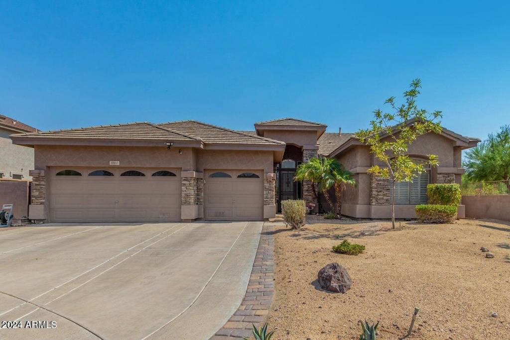 view of front of house featuring a garage