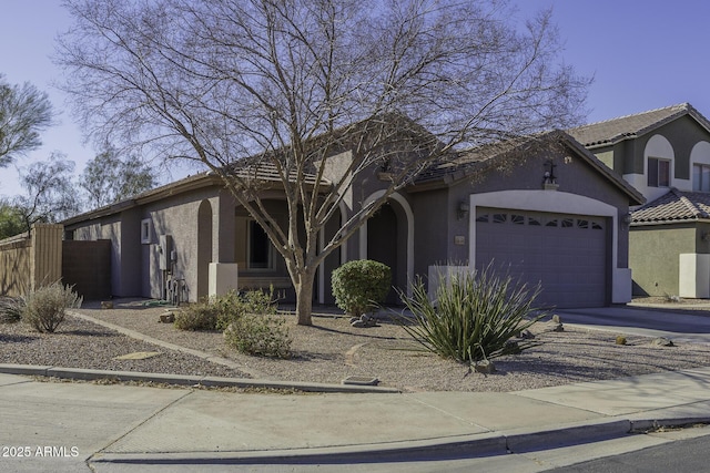 view of front facade with a garage