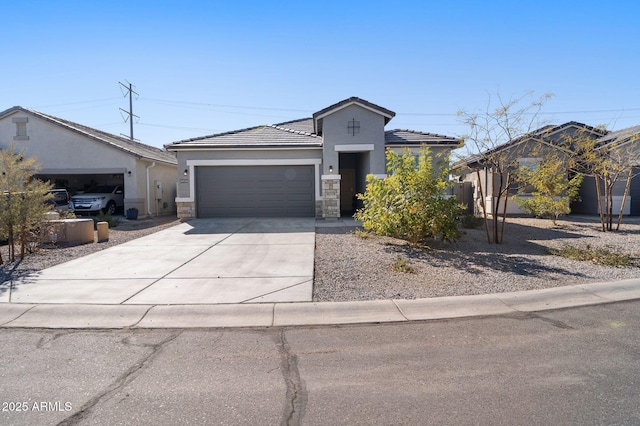 view of front facade featuring a garage