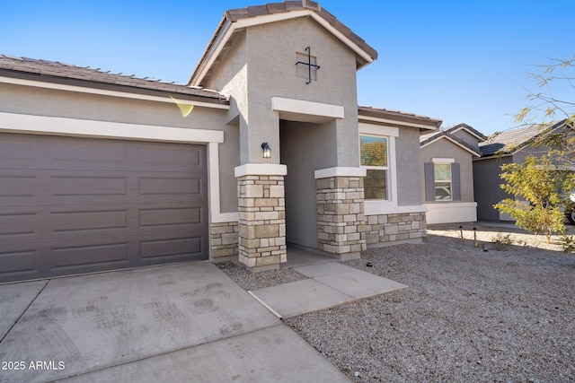 view of front of home featuring a garage