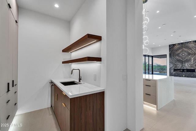 10354 E Celestial Dr, Scottsdale, AZ 85262 - indoor wet bar with recessed lighting and pendant lighting