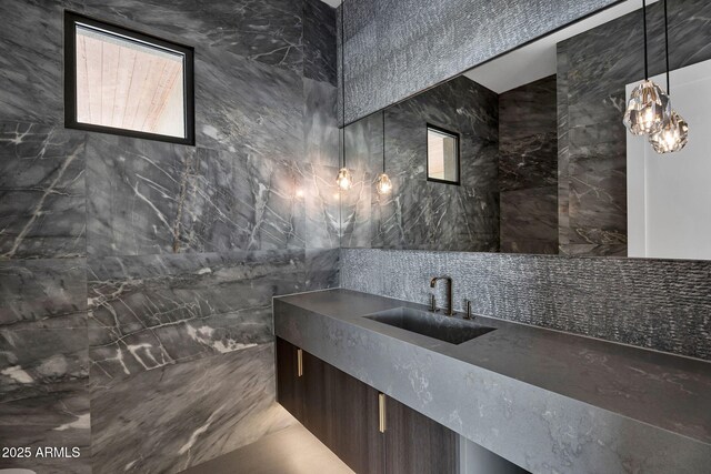 10354 E Celestial Dr, Scottsdale, AZ 85262 - bathroom featuring tasteful backsplash and vanity