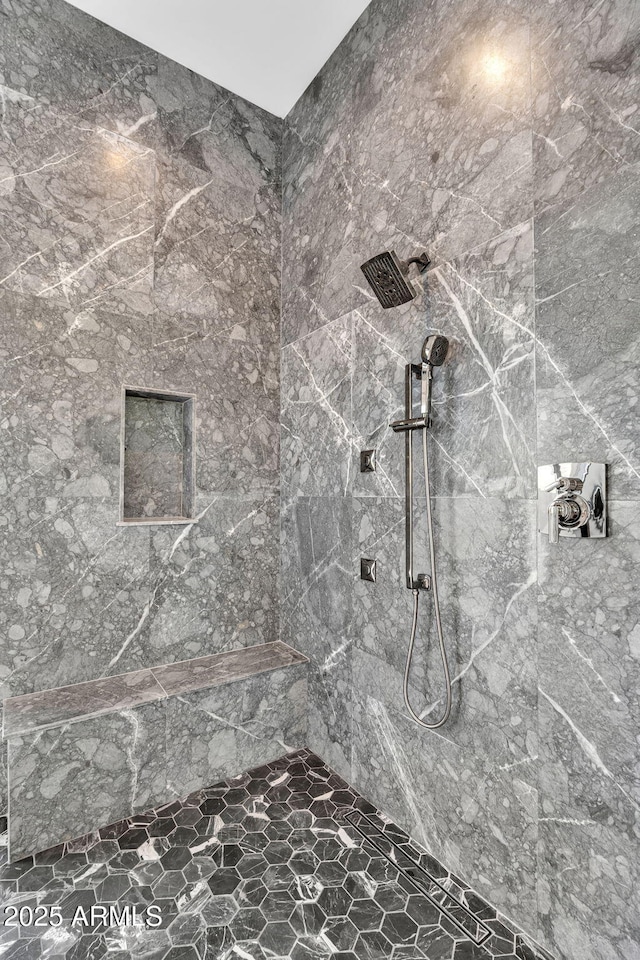 10354 E Celestial Dr, Scottsdale, AZ 85262 - bathroom featuring tiled shower