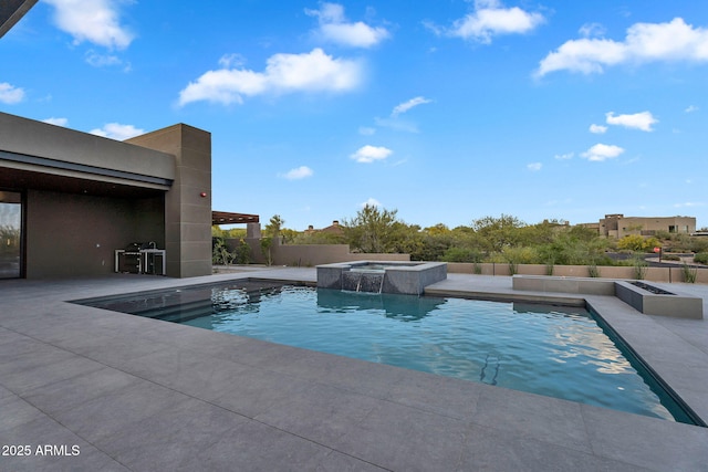 10354 E Celestial Dr, Scottsdale, AZ 85262 - view of swimming pool featuring a patio area, a pool with connected hot tub, and fence
