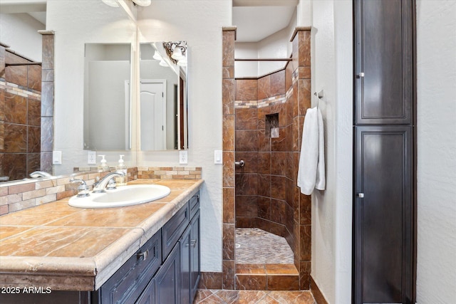 34096 N 87th Way, Scottsdale, AZ 85266 - full bathroom with tiled shower and vanity
